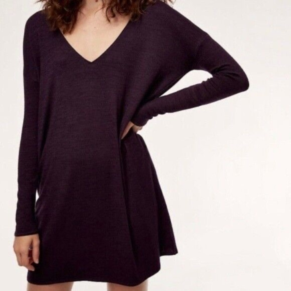 Wilfred free Aritzia Gail v-neck mini dress